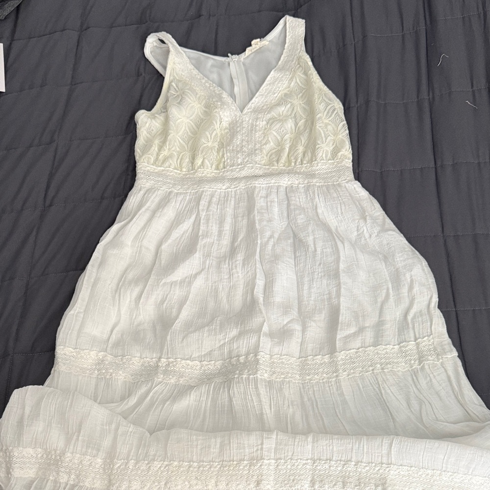 Elegant White Maxi Dress
